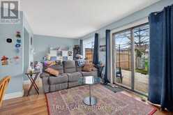 369 MOCKINGBIRD DRIVE | Ottawa Ontario | Slide Image Eight