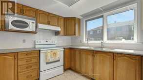 1626 BLOHM DRIVE | Ottawa Ontario | Slide Image Ten