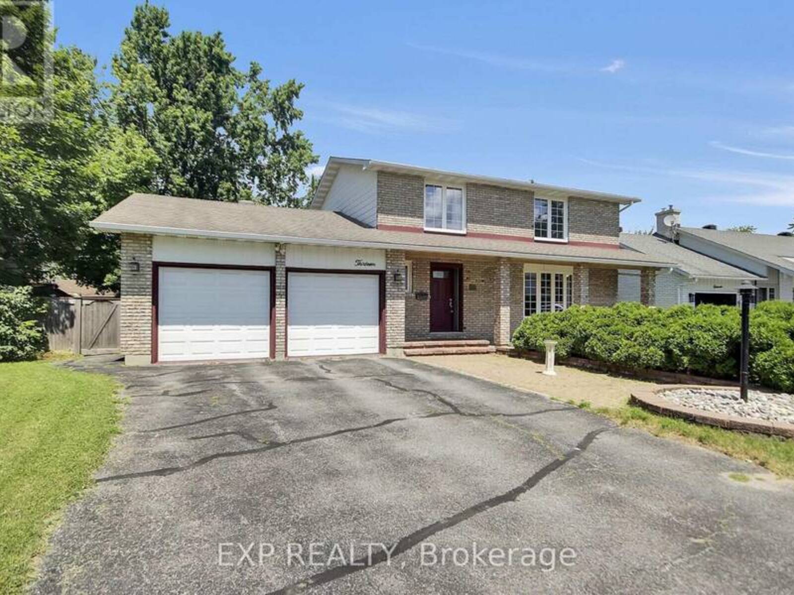 13 SHANEL PLACE, Ottawa, Ontario K2J 1C3