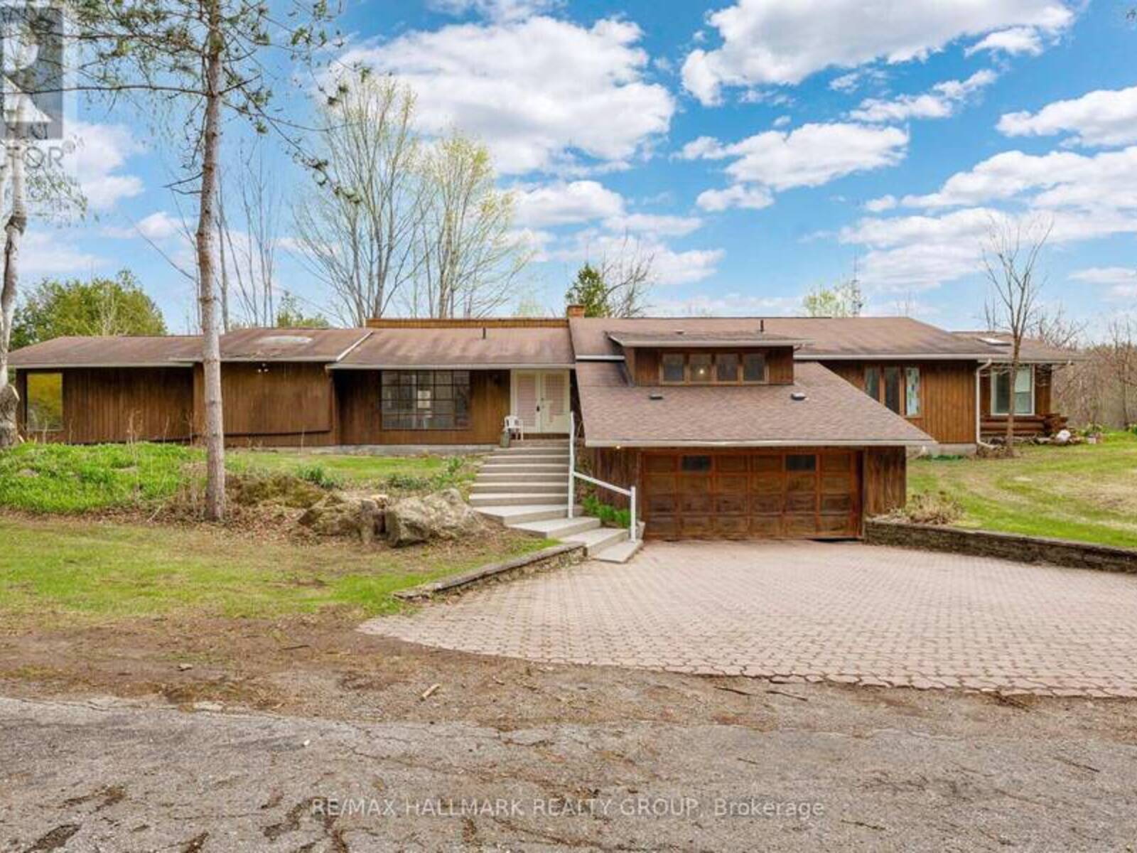 111 ELMGROVE ROAD, Perth, Ontario K7H 3C7