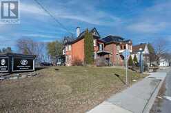422 DONALD B MUNRO DRIVE | Ottawa Ontario | Slide Image Three