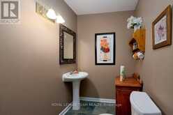 422 DONALD B MUNRO DRIVE | Ottawa Ontario | Slide Image Nine