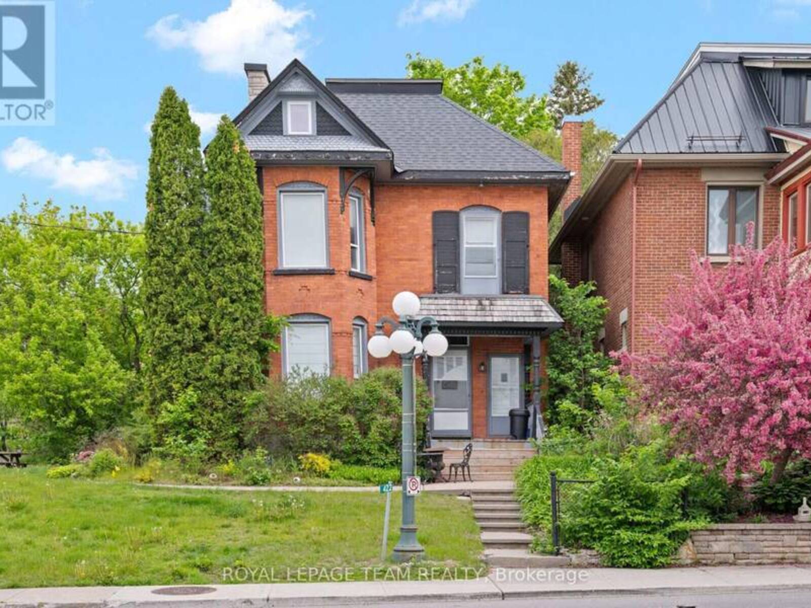 422 DONALD B MUNRO DRIVE, Ottawa, Ontario K0A 1L0