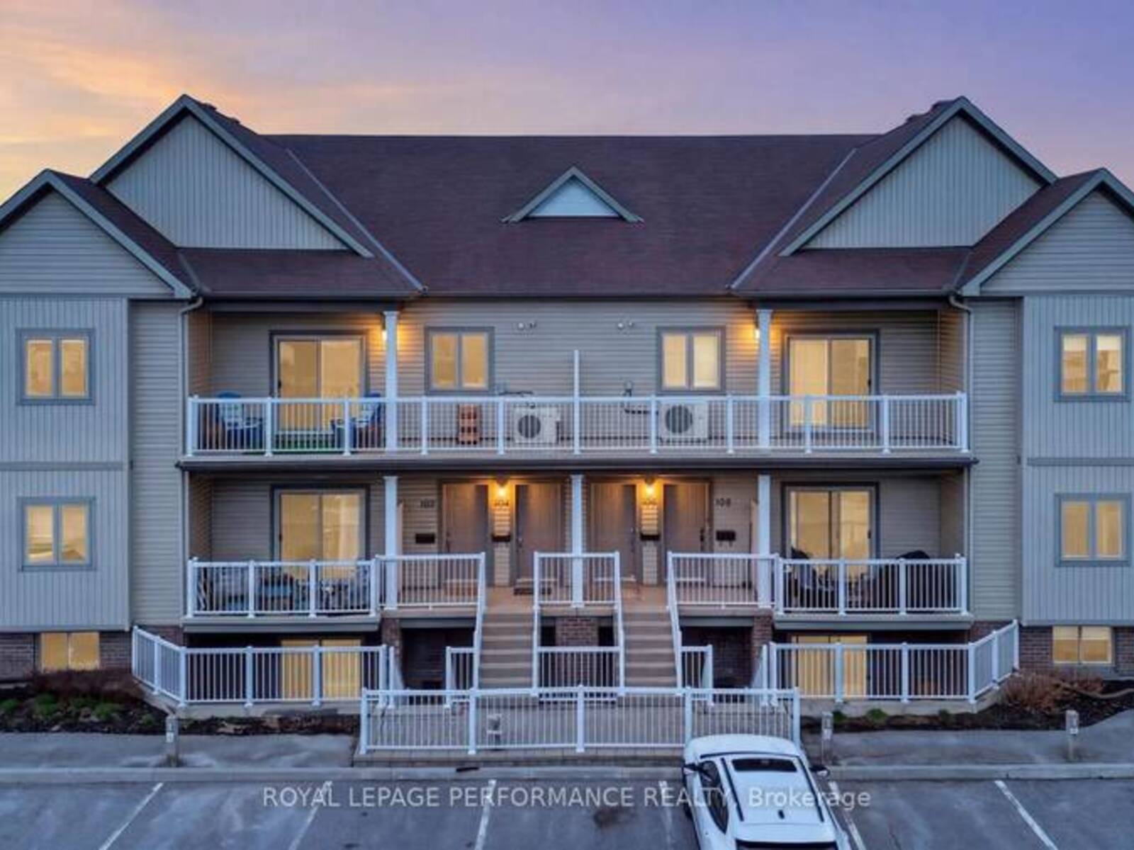 104 STERNES PRIVATE, Ottawa, Ontario K4A 0X8