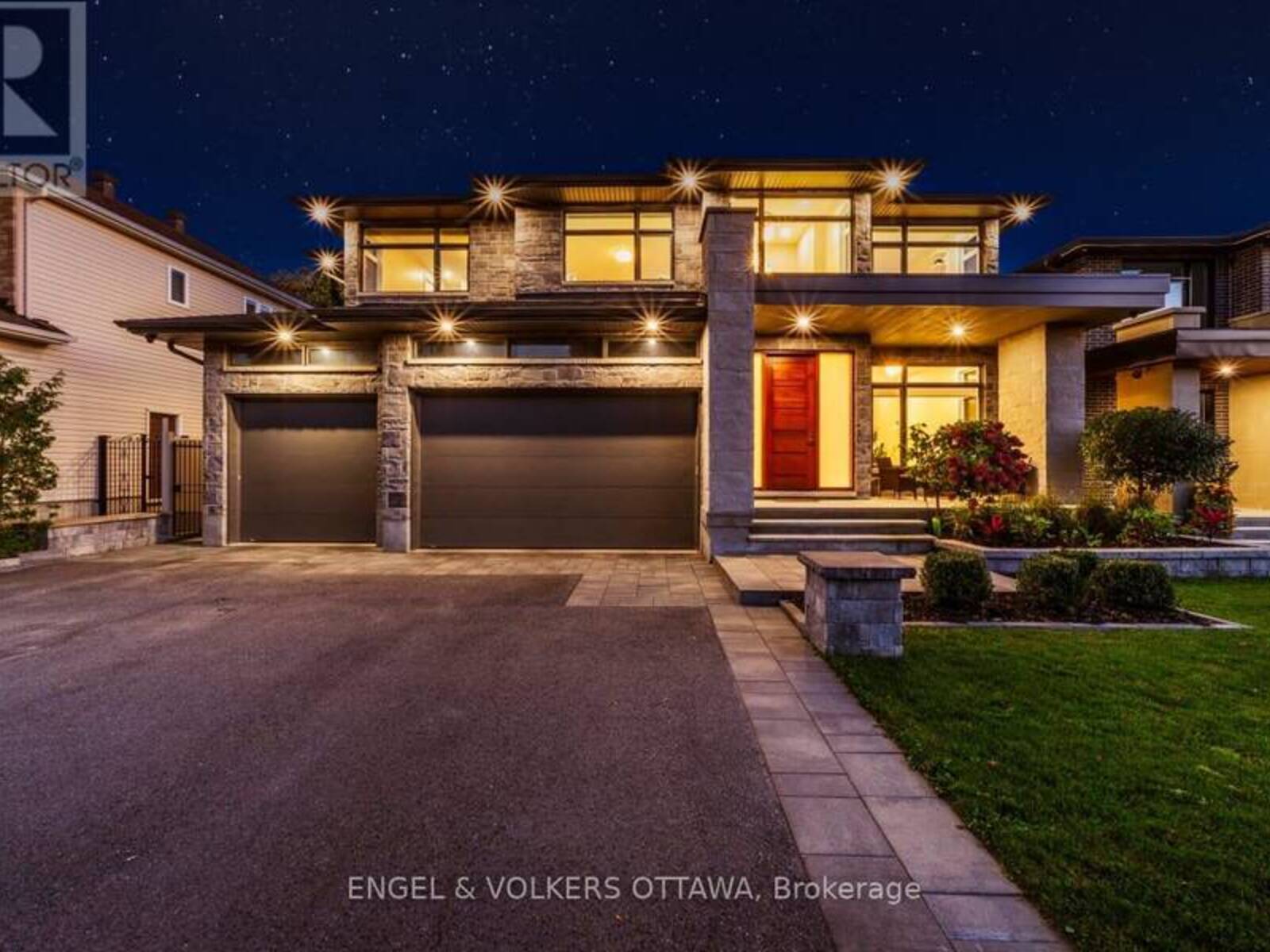 15 TIERNEY DRIVE, Ottawa, Ontario K2J 4W2