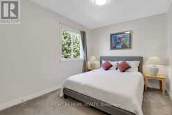 33 SPUR AVENUE | Ottawa Ontario | Slide Image Thirteen