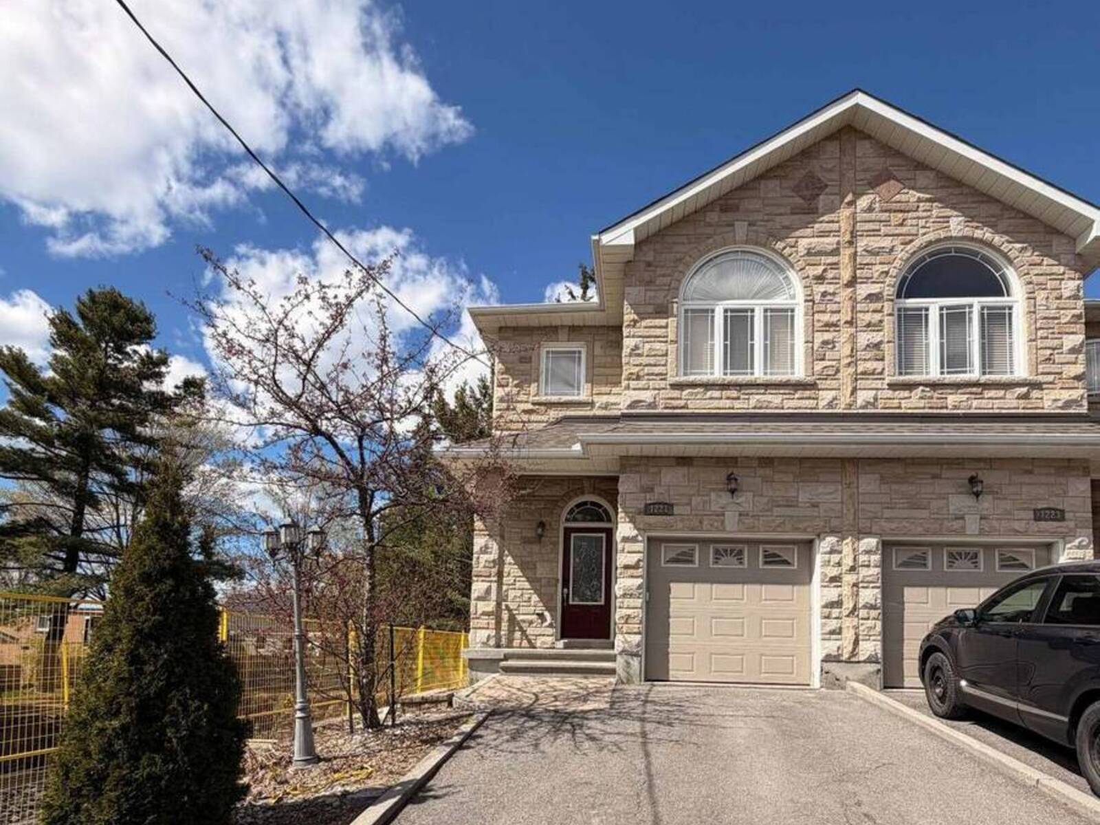 1221 ANOKA STREET, Ottawa, Ontario K1V 6C5