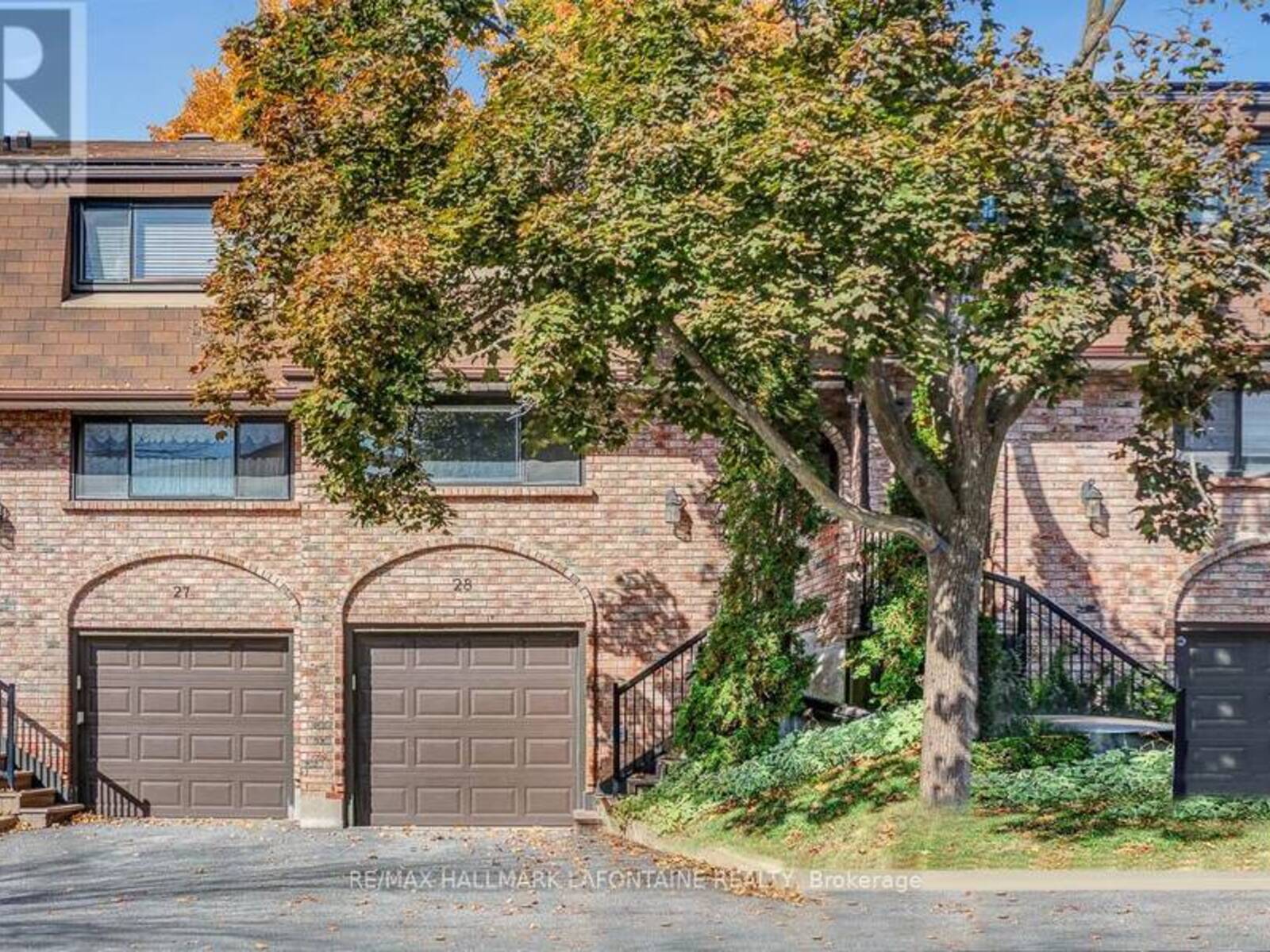 28 - 2 BERTONA STREET, Ottawa, Ontario K2G 0W1