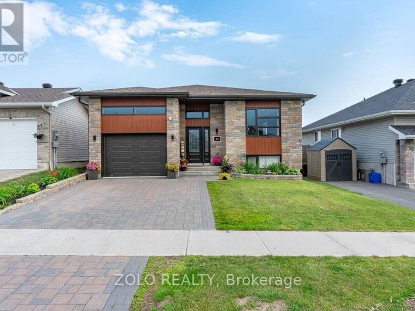 212 BELLWOOD DRIVE, Cornwall, Ontario K6H 0G9