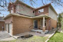 7 STONECROFT TERRACE | Ottawa Ontario | Slide Image Two