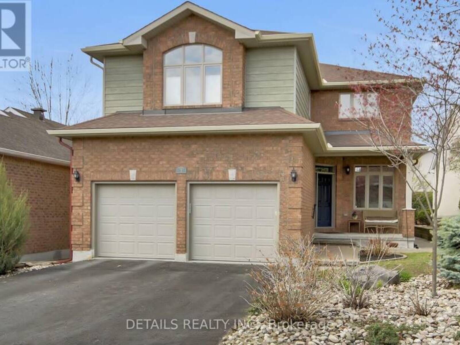 7 STONECROFT TERRACE, Ottawa, Ontario K2K 2V1