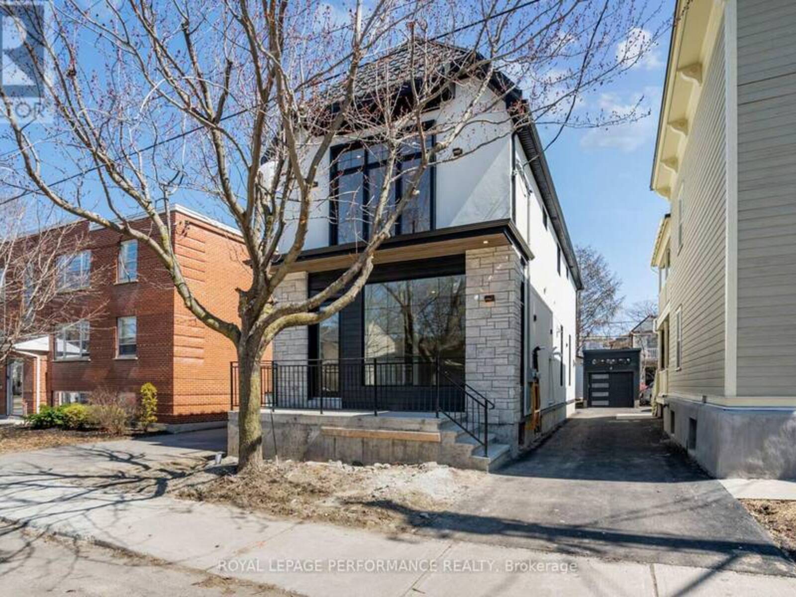 31 COMMANDA WAY, Ottawa, Ontario K1M 1G1