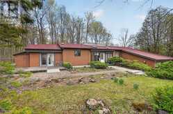 2789 COWELL ROAD | Ottawa Ontario | Slide Image Two