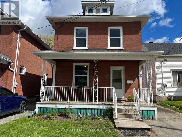 58 WILLIAM STREET W Smiths Falls Ontario, K7A 1N3 - 3 Bedrooms Home For Sale