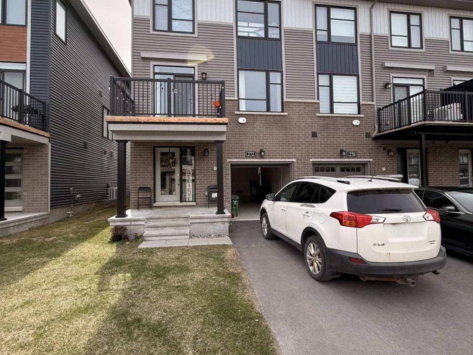 272 ELSIE MACGILL WALK, Ottawa, Ontario K2W 0L2