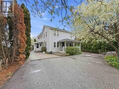 2122 OLD FRONT ROAD LaSalle Ontario, N9J 2C9