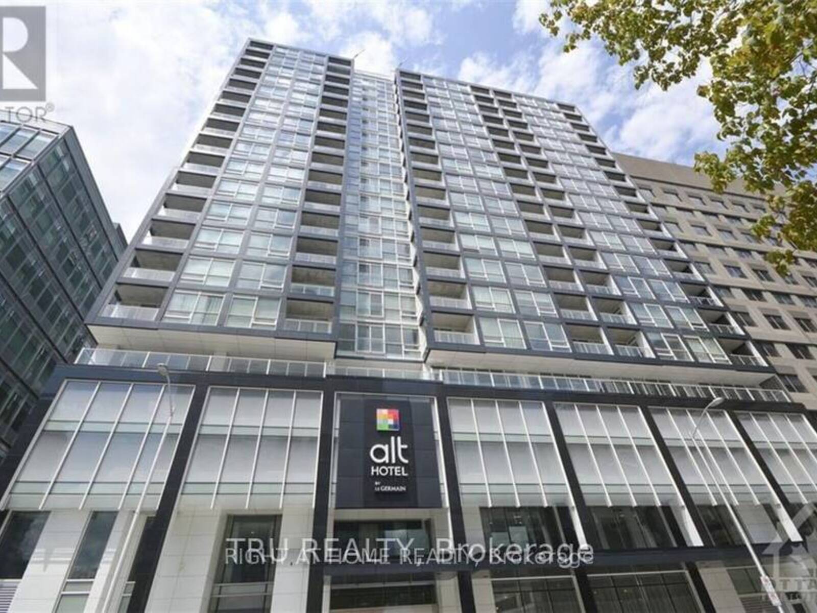 1605 - 199 SLATER STREET, Ottawa, Ontario K1P 0C8