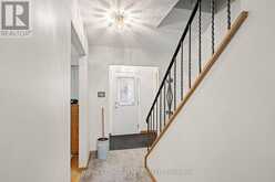 7 CENTREPARK DRIVE | Ottawa Ontario | Slide Image Three