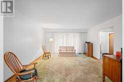 7 CENTREPARK DRIVE | Ottawa Ontario | Slide Image Eight