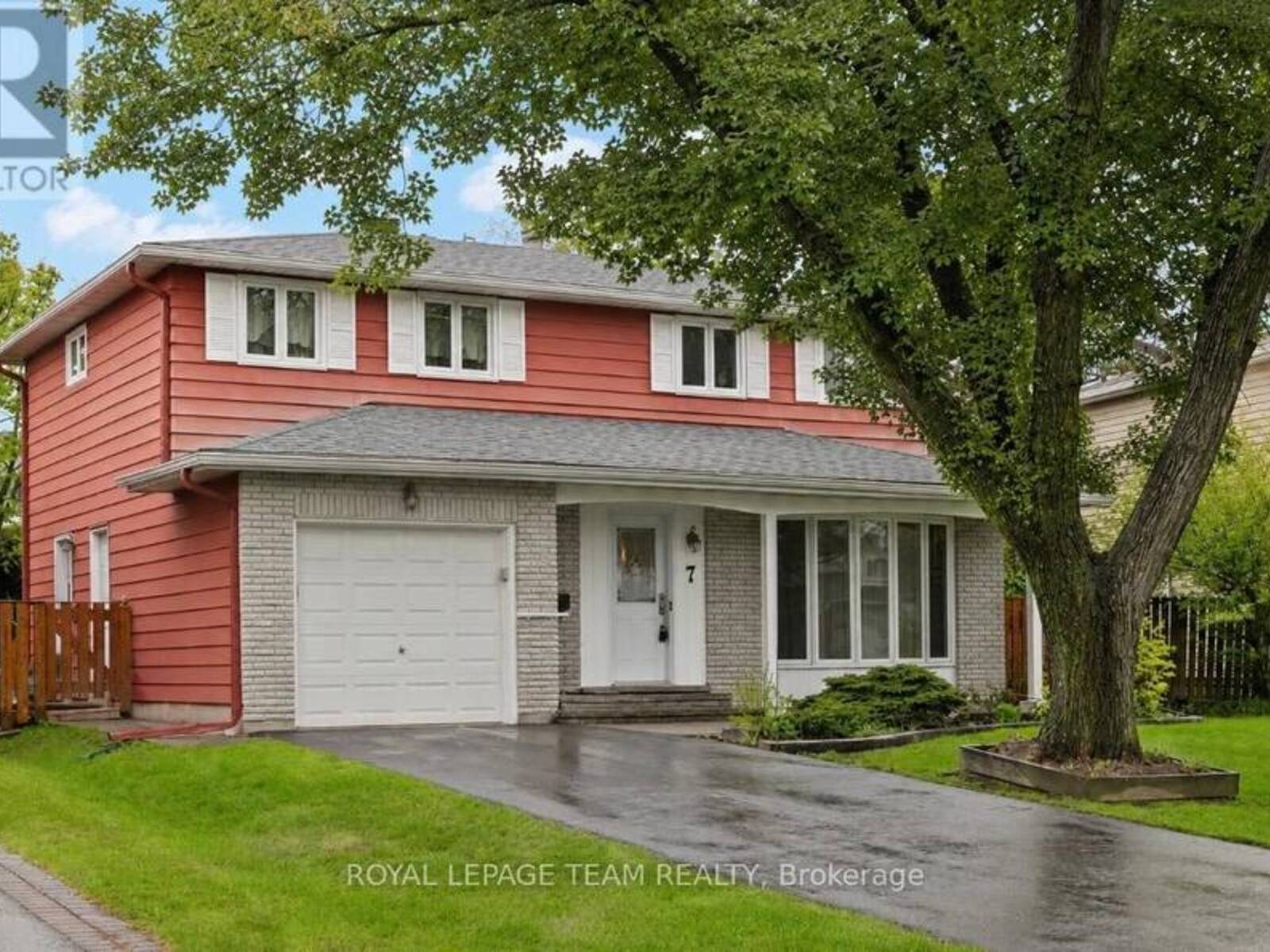 7 CENTREPARK DRIVE, Ottawa, Ontario K1B 3C2