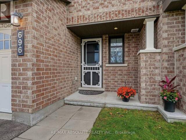 696 TRIGORIA CRESCENT Ottawa Ontario, K4A 1A8 - 3 Bedrooms Home For Sale