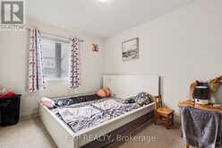 273 ROLLING MEADOW CRESCENT | Ottawa Ontario | Slide Image Thirteen