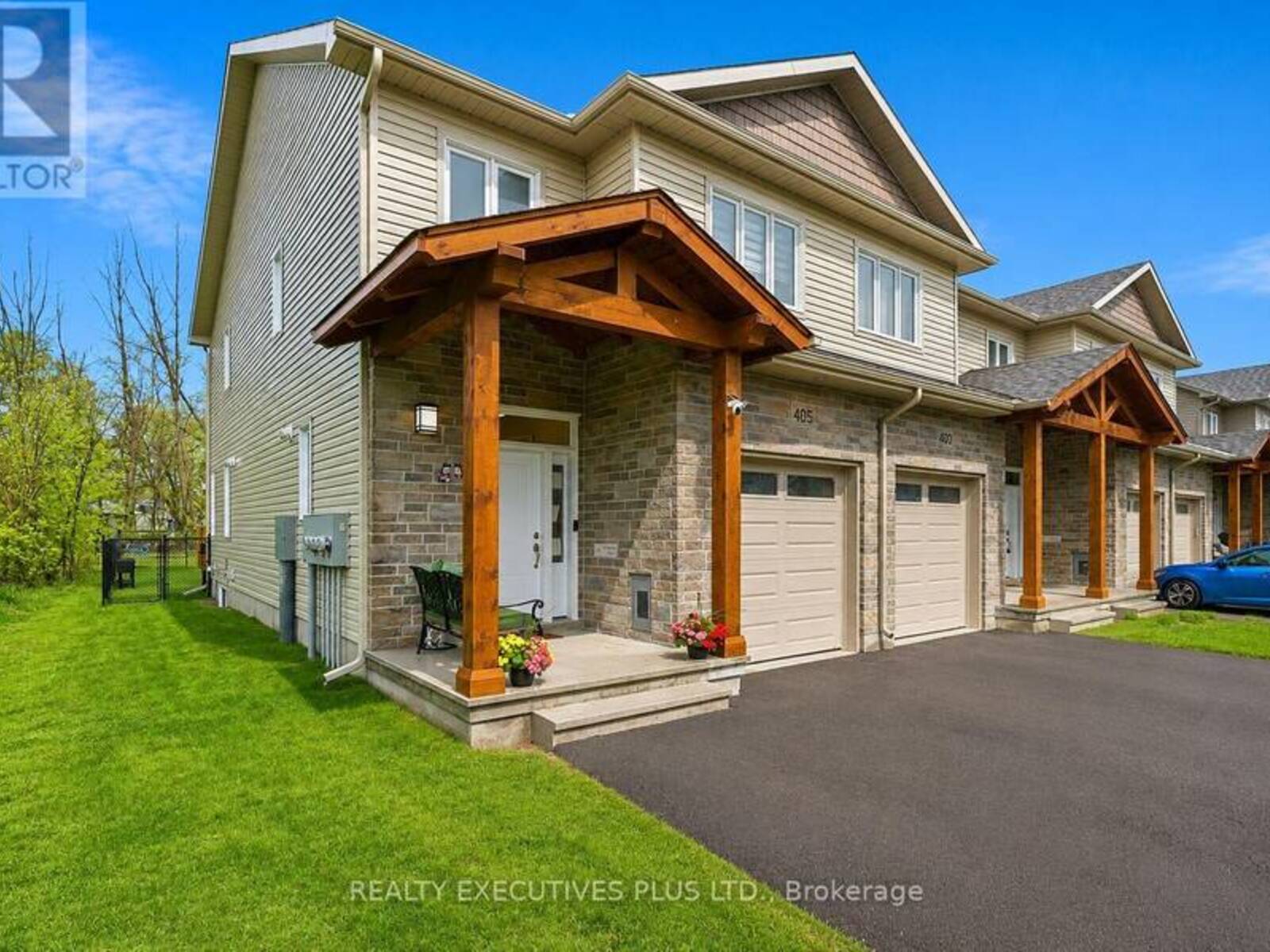 405 VOYAGEUR PLACE W, Embrun, Ontario K0A 1W0