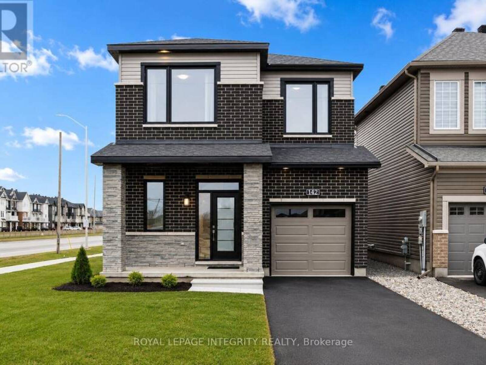 142 SHALLOW POND PLACE E, Ottawa, Ontario K4A 5N9