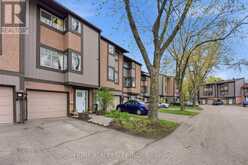 52 REANEY COURT | Ottawa Ontario | Slide Image Two