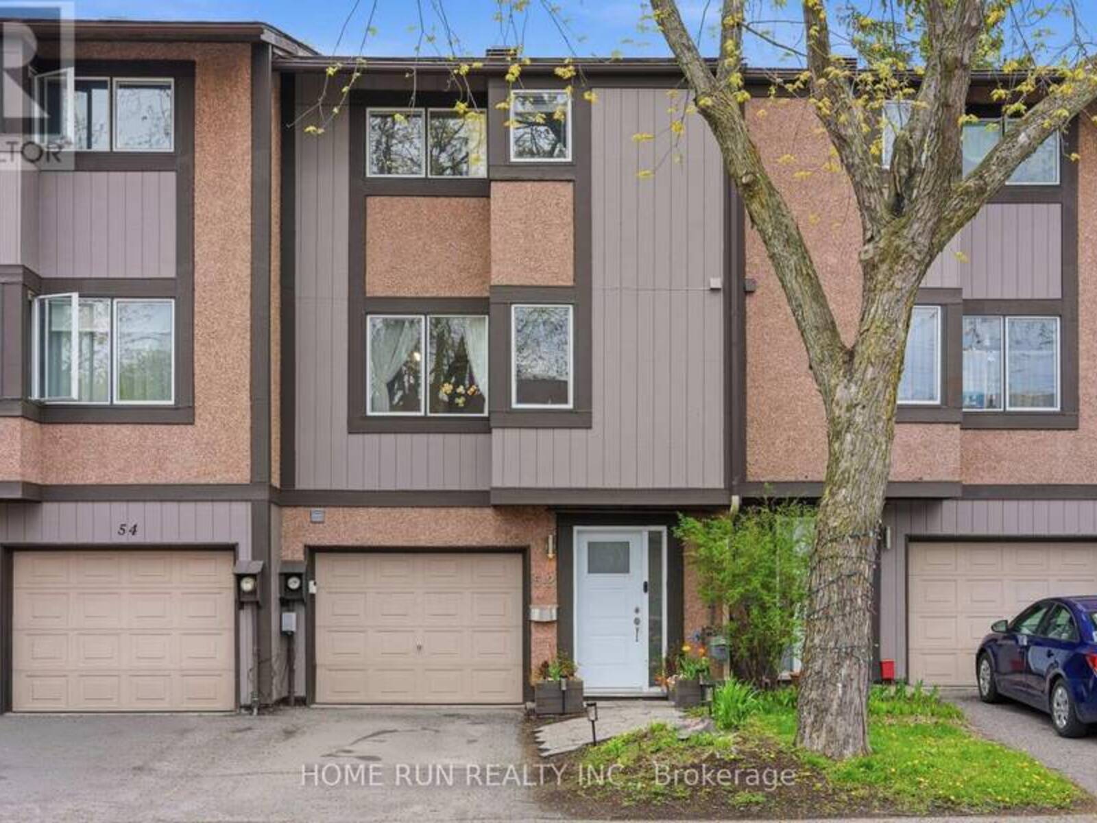 52 REANEY COURT, Ottawa, Ontario K2K 1W8