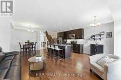 151 HAWKSHAW CRESCENT | Ottawa Ontario | Slide Image Eight