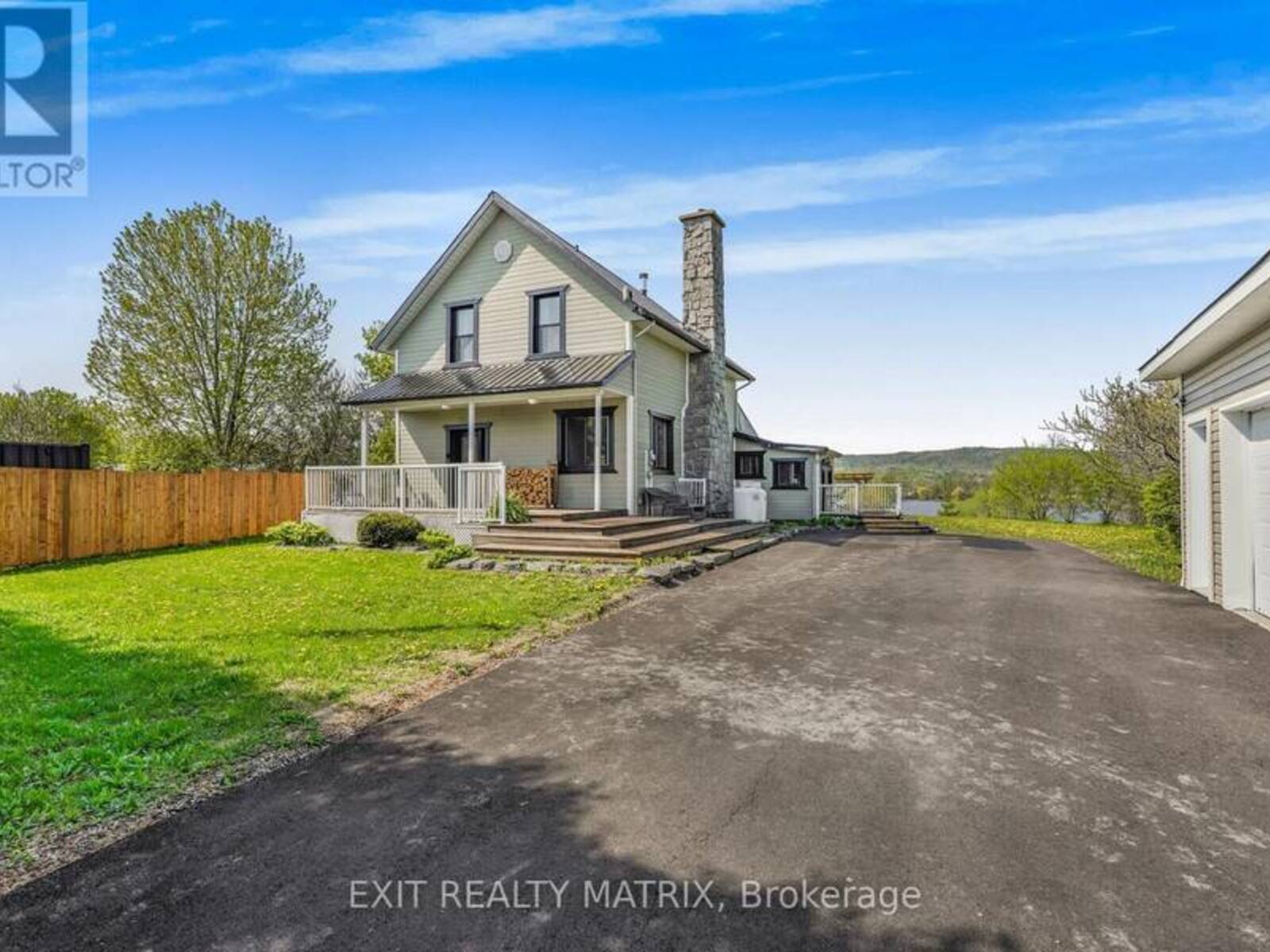 1871 LAJOIE STREET, Alfred and Plantagenet, Ontario K0B 1J0