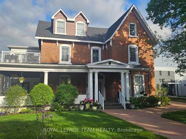 154 ELGIN STREET Almonte Ontario, K0A 1A0 - Multi-family Home For Sale