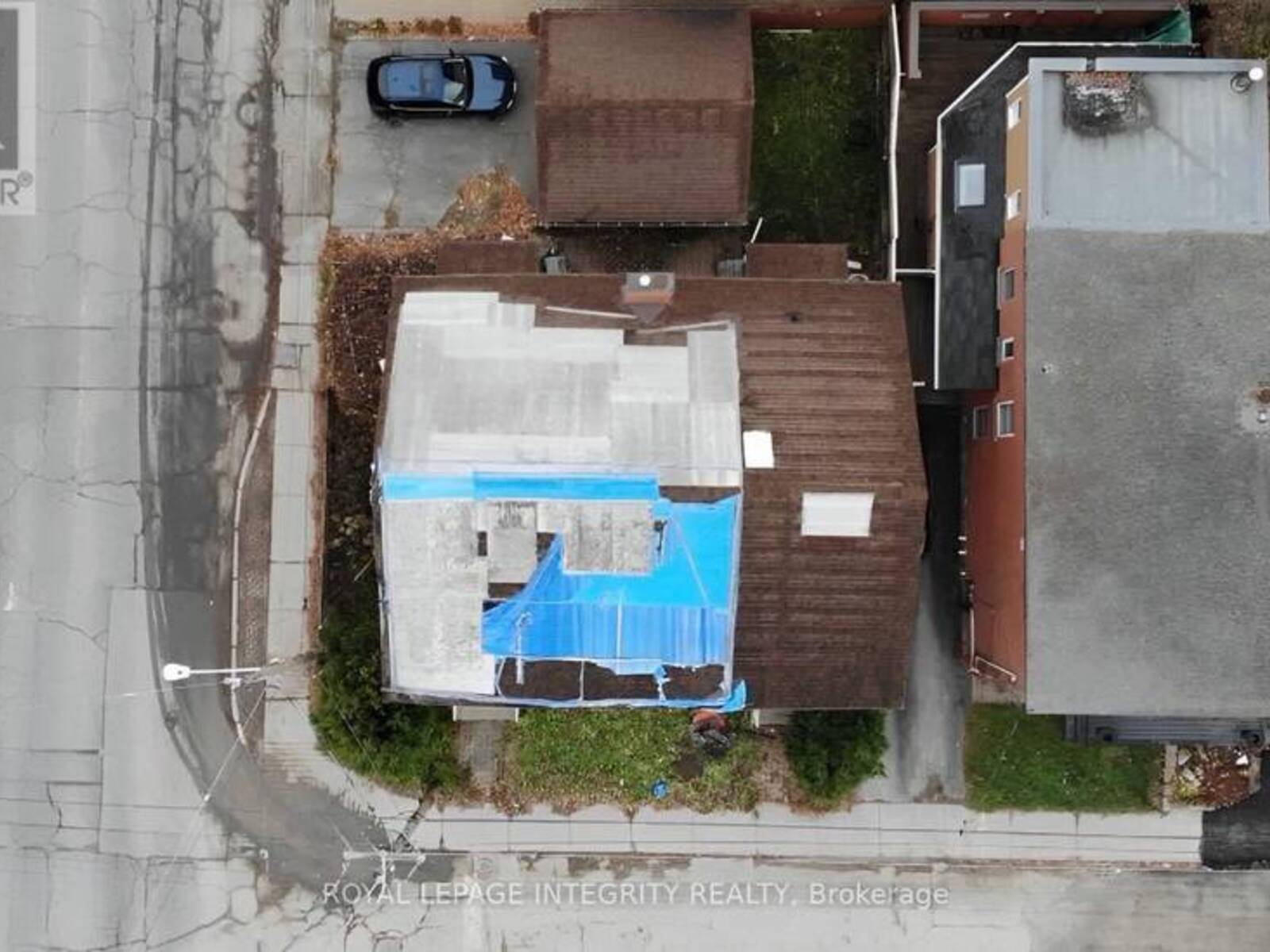 24-26 CONCORD STREET N, Ottawa, Ontario K1S 0Y2