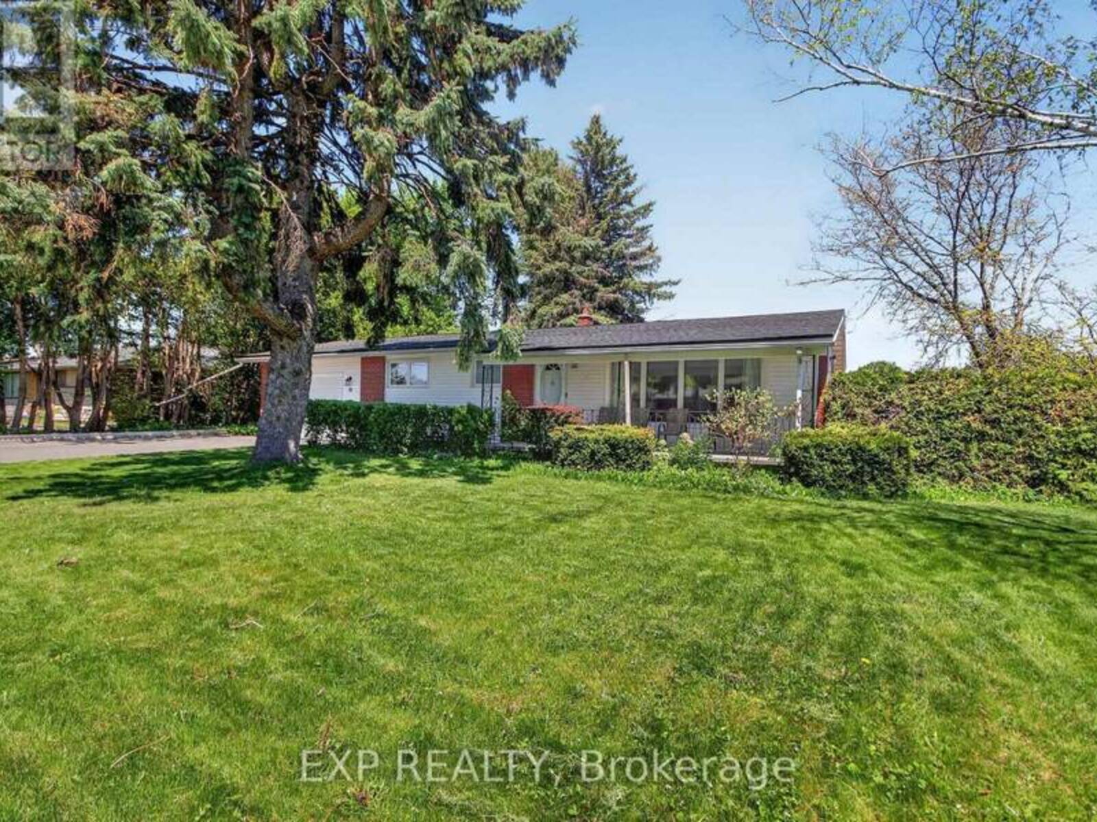 31 BARLYN AVENUE, Ottawa, Ontario K2E 5E2