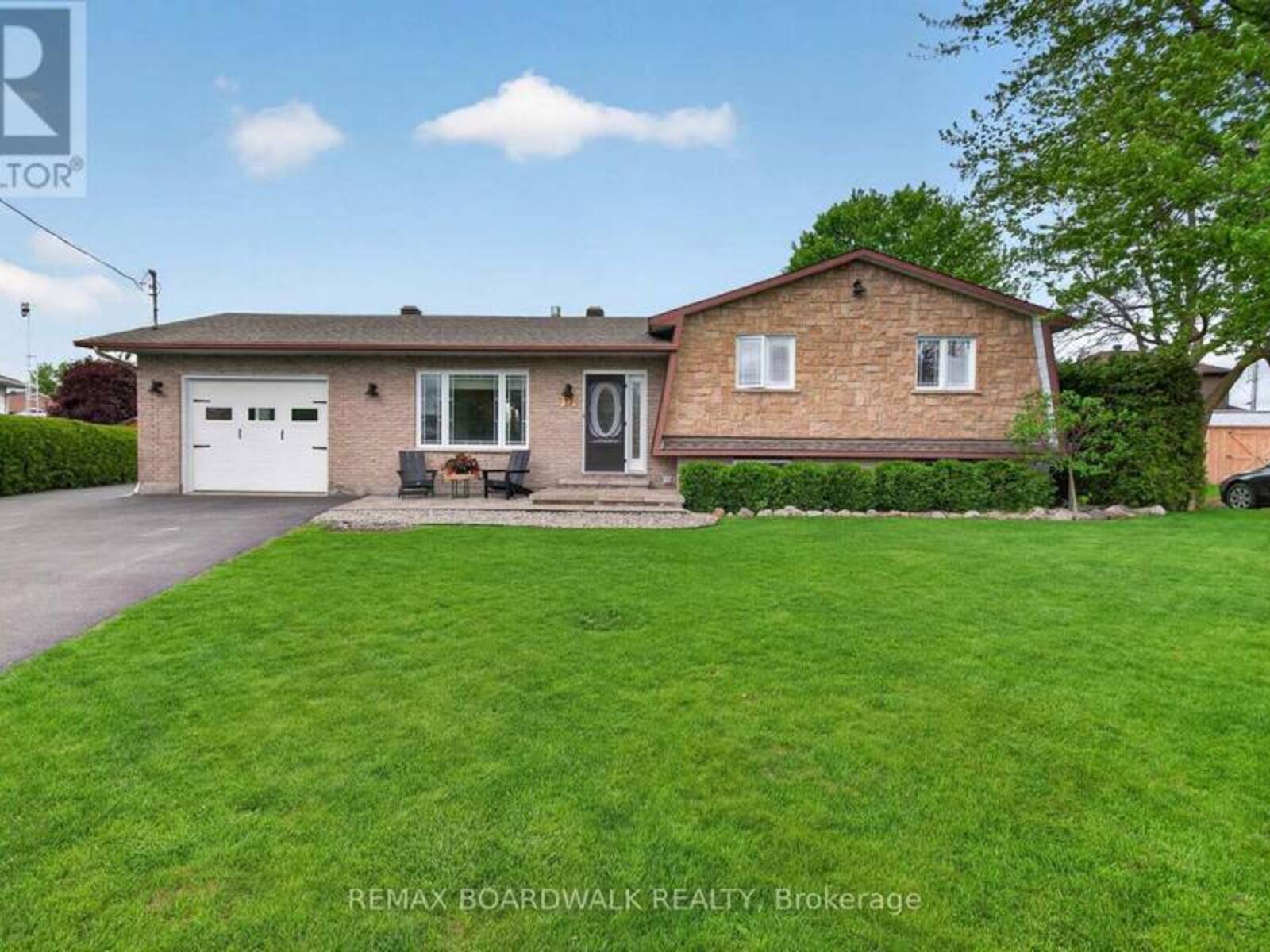 13 ALICE STREET, Casselman, Ontario K0A 1M0