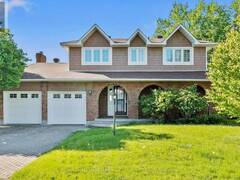 43 ELKE DRIVE Ottawa Ontario, K2J 2B9