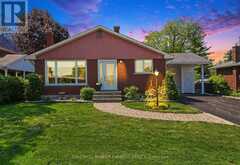 205 AIRTH BOULEVARD W | Renfrew Ontario | Slide Image Two