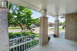 844 SWALLOWTAIL CRESCENT | Ottawa Ontario | Slide Image Four
