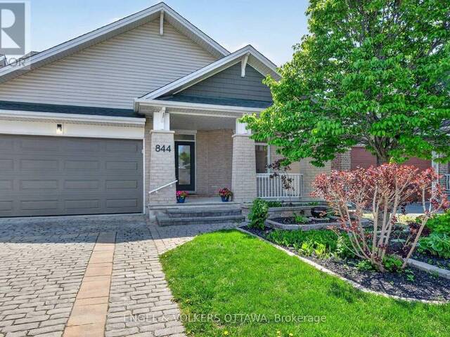 844 SWALLOWTAIL CRESCENT Ottawa Ontario, K4A 4M5 - 3 Bedrooms Home For Sale