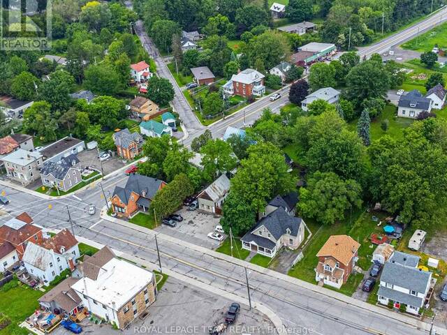 6607-6613 FOURTH LINE ROAD Ottawa Ontario, K0A 2T0 - Multi-family Home For Sale