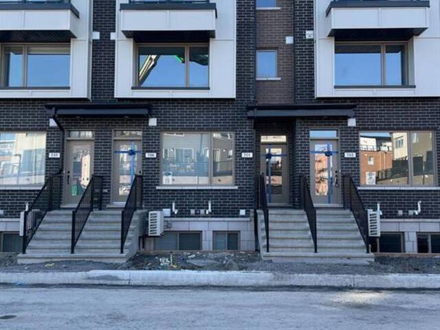 704 KIZIS PRIVATE Ottawa Ontario, K1K 5A4 - 2 Bedrooms Condo For Sale