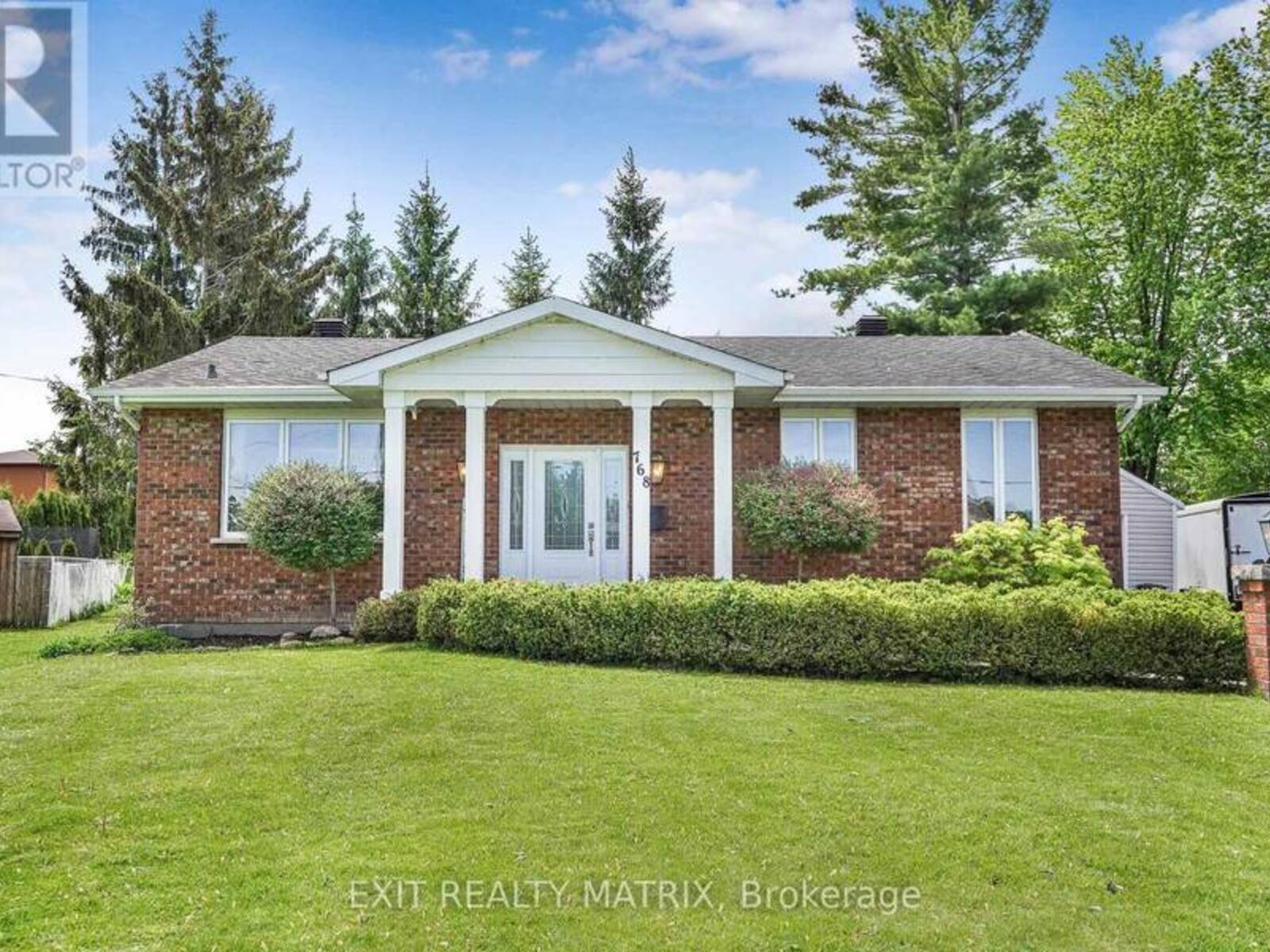 768 DEWHURST AVENUE, Cornwall, Ontario K6J 5H4