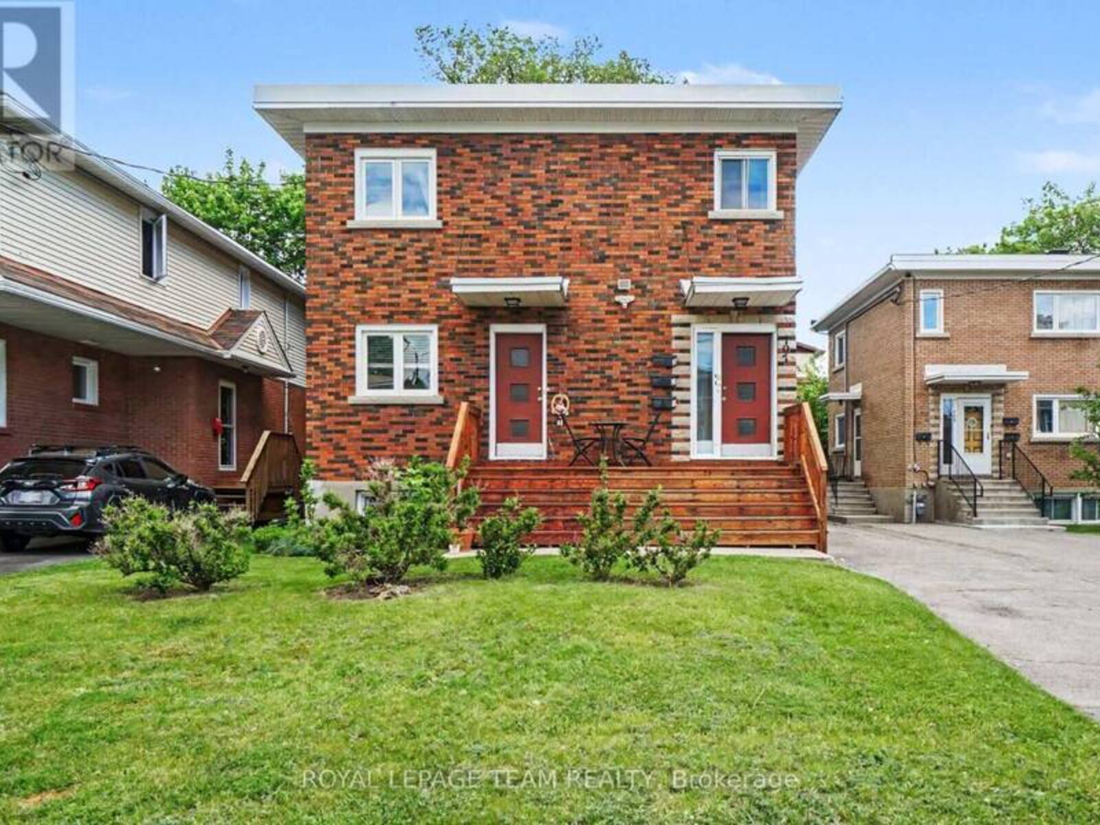 707 EDISON AVENUE, Ottawa, Ontario K2A 1W2