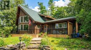1 WOODLAND DRIVE | McNab-Braeside Ontario | Slide Image Two