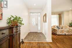36 OAKBRIAR CRESCENT | Ottawa Ontario | Slide Image Six