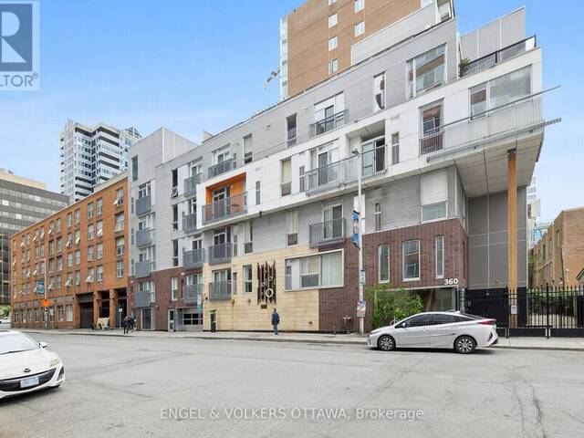 104 - 360 CUMBERLAND STREET Ottawa Ontario, K1N 0B1 - 1 Bedroom Condo For Sale