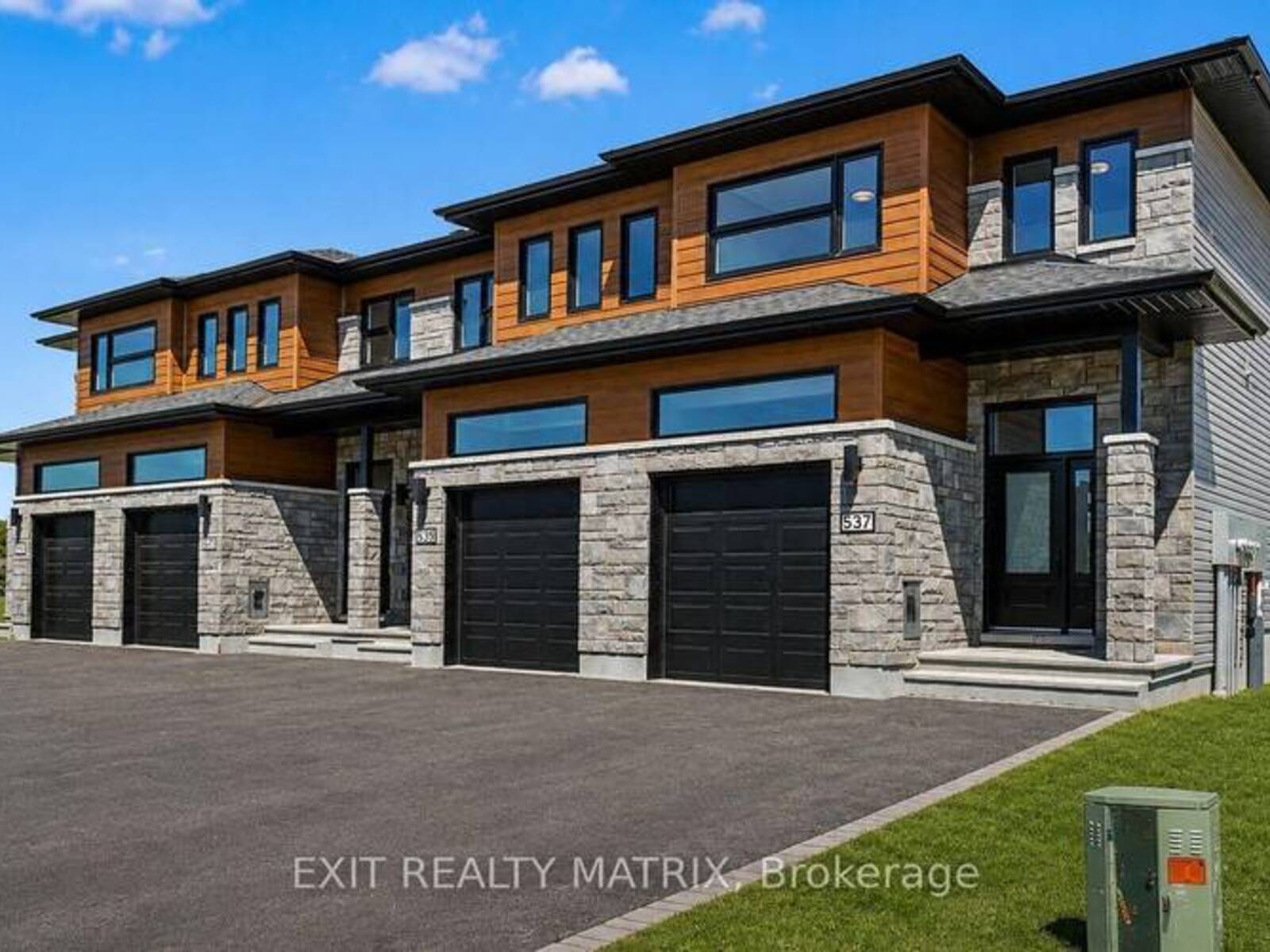 537 REGINA STREET, Embrun, Ontario K0A 1W0