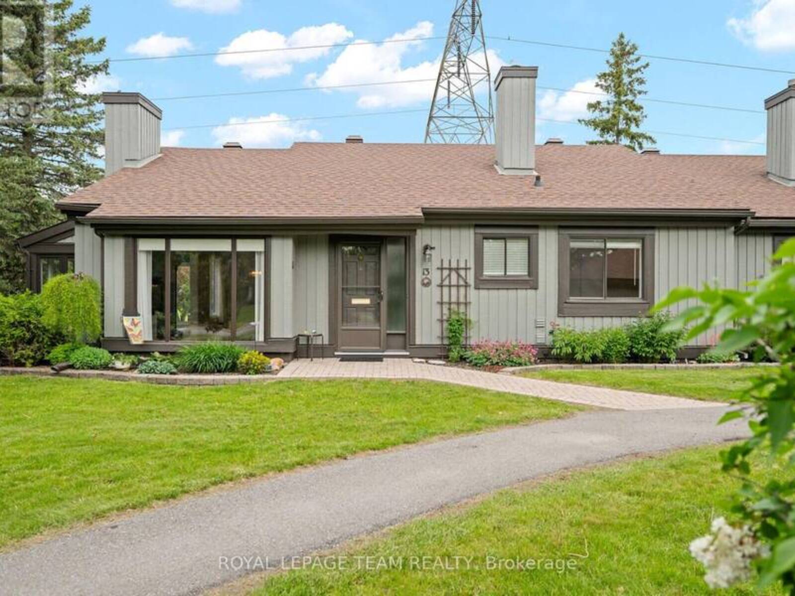 13 ARBOR RIDGE, Ottawa, Ontario K2S 1B9