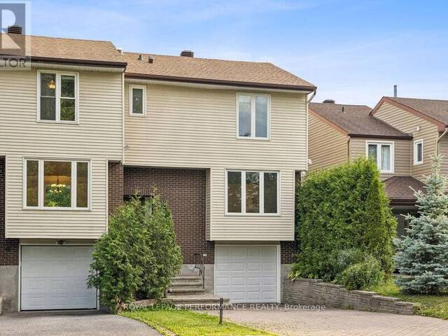 8 GILLESPIE CRESCENT Ottawa Ontario, K1V 9X8 - 3 Bedrooms Home For Sale